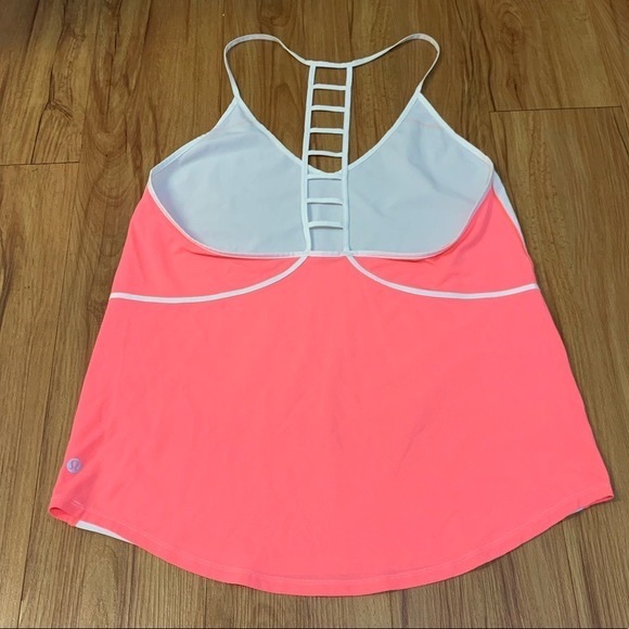 Lululemon Breezy Singlet 
White / Grapefruit. 
Size 6.
Pristine Condition. - Picture 6 of 8